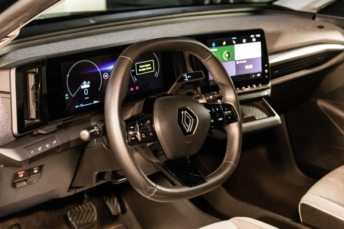 renault-megane-e-tech-2022-eletrico-0cc