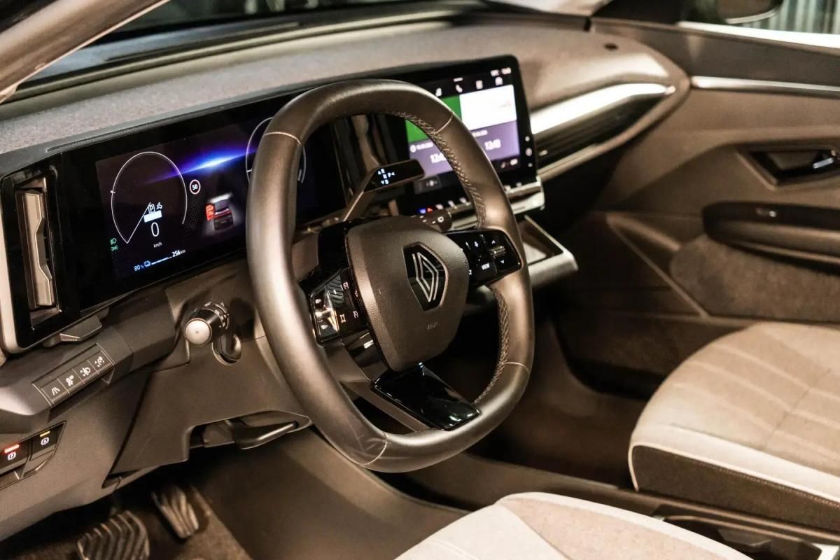 renault-megane-e-tech-2022-eletrico-0cc
