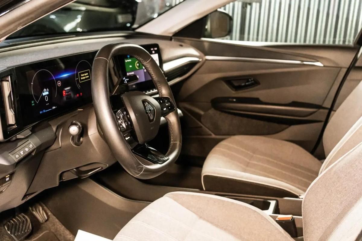 renault-megane-e-tech-2022-eletrico-0cc
