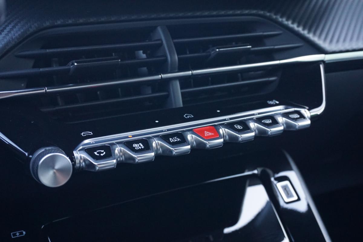 peugeot-e-2008-2025-eletrico-0cc