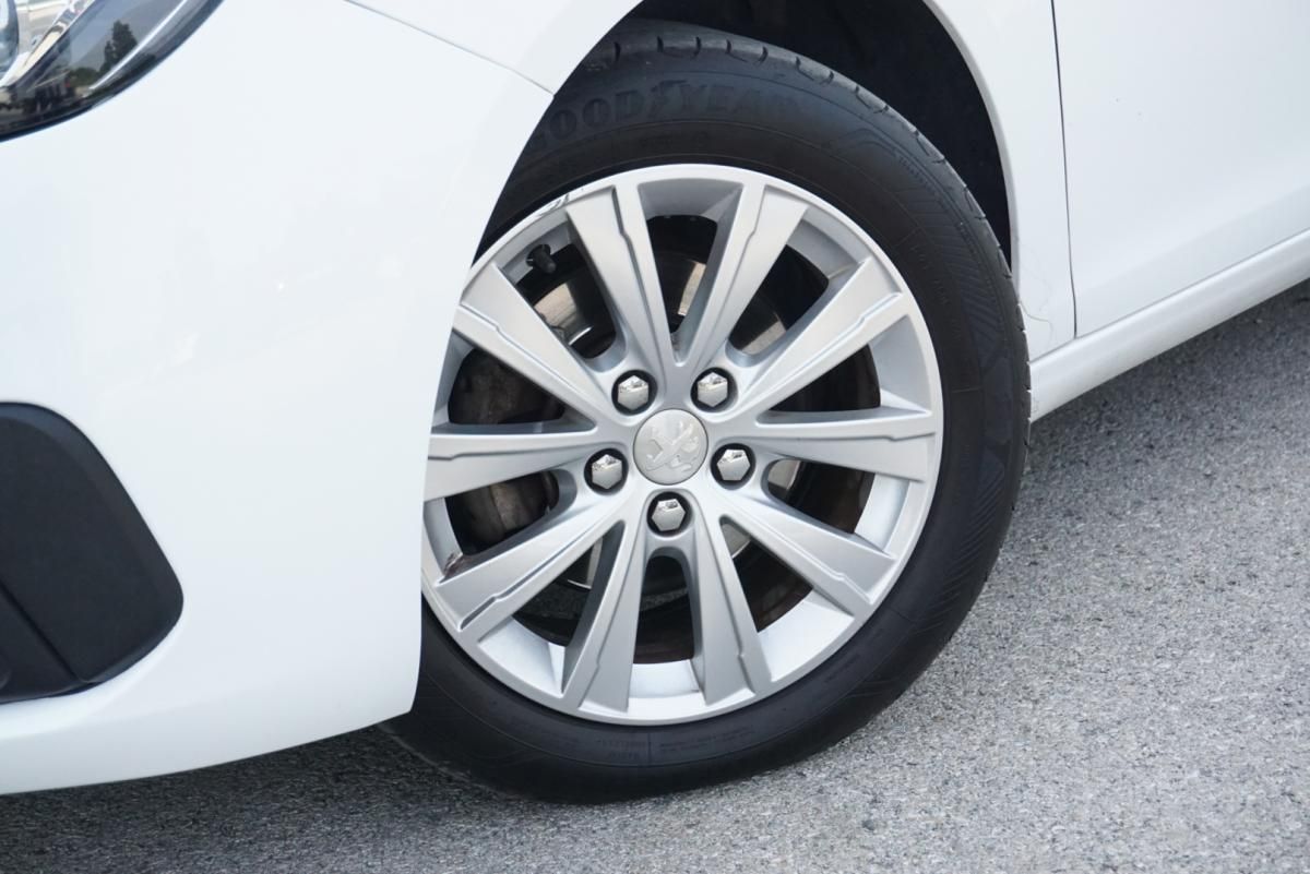 peugeot-308-sw-2019-diesel-1499cc