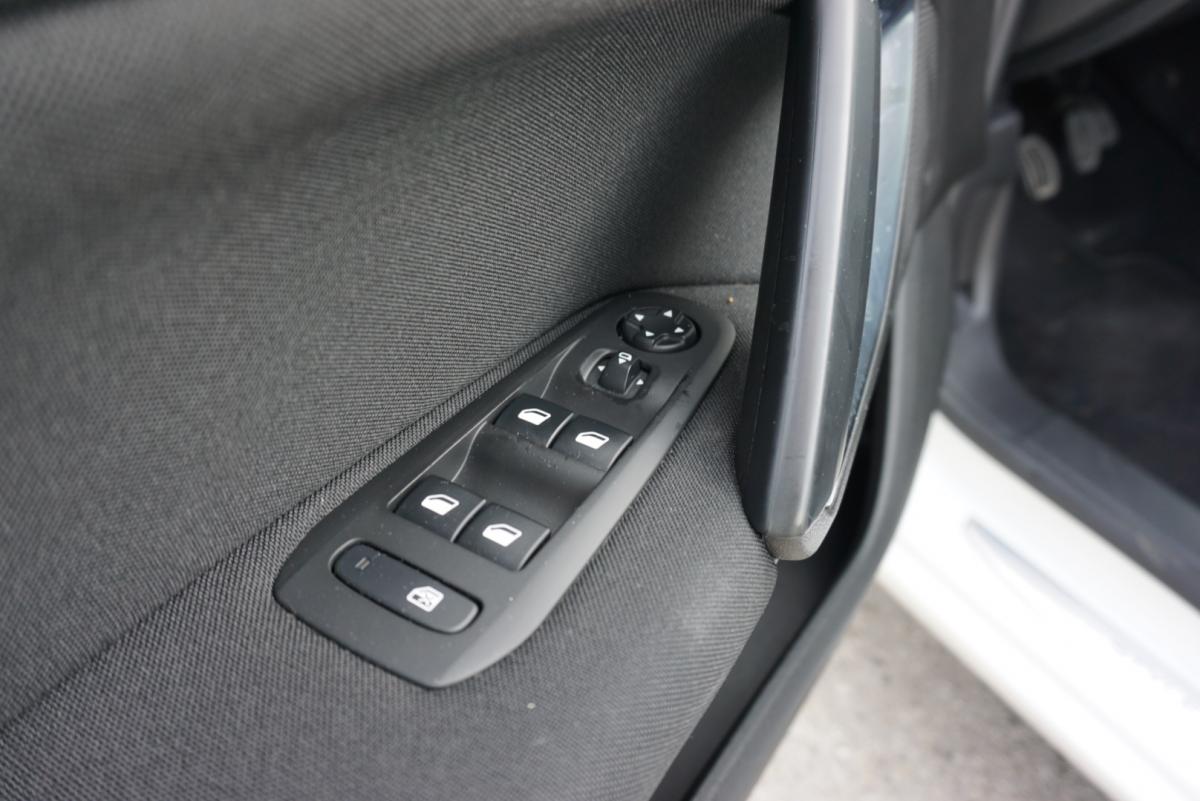 peugeot-308-sw-2019-diesel-1499cc