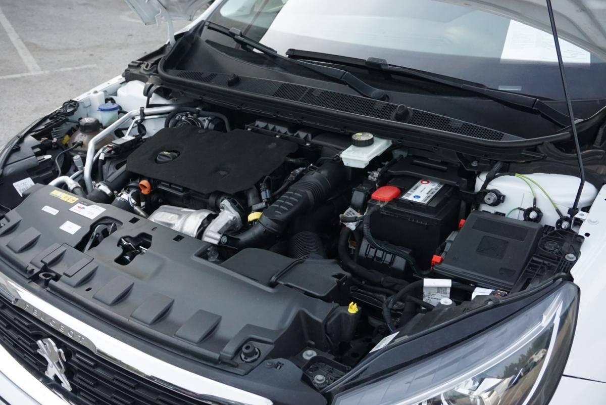 peugeot-308-sw-2019-diesel-1499cc
