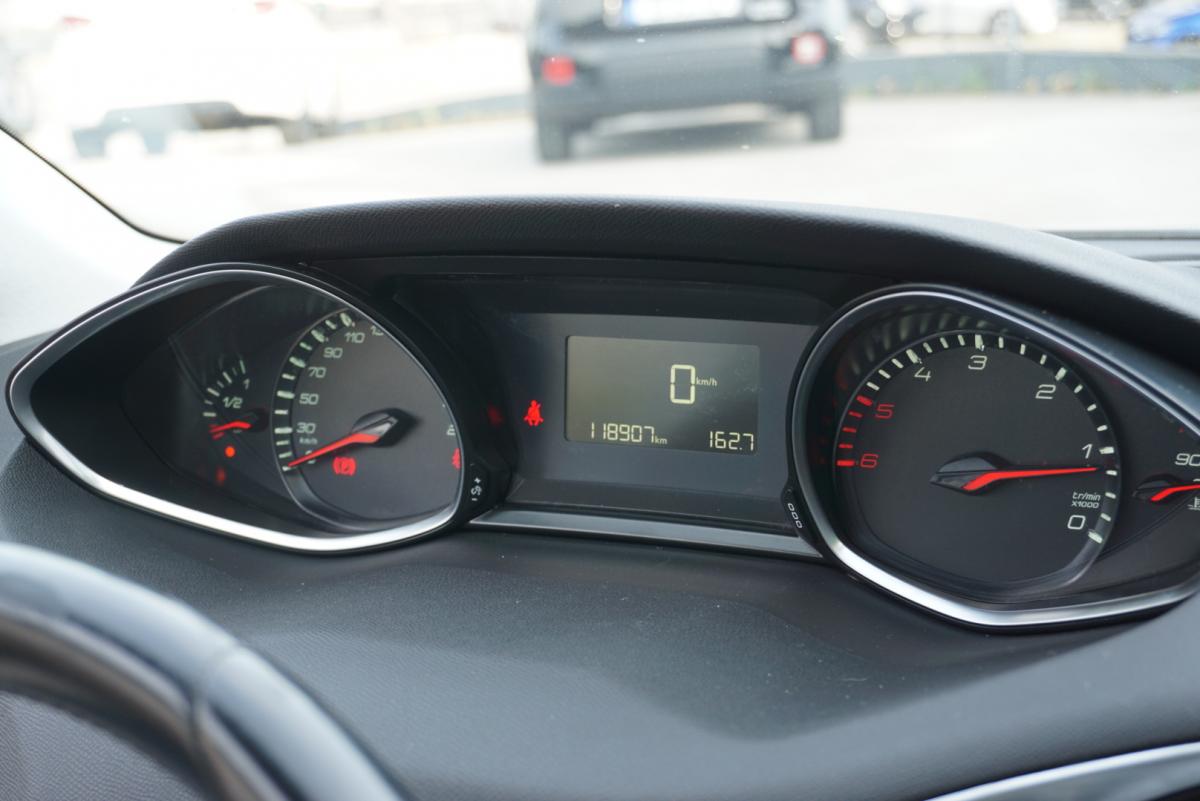 peugeot-308-sw-2019-diesel-1499cc