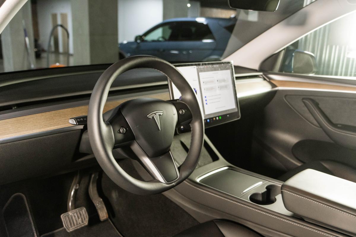 tesla-model-y-2023-eletrico-0cc