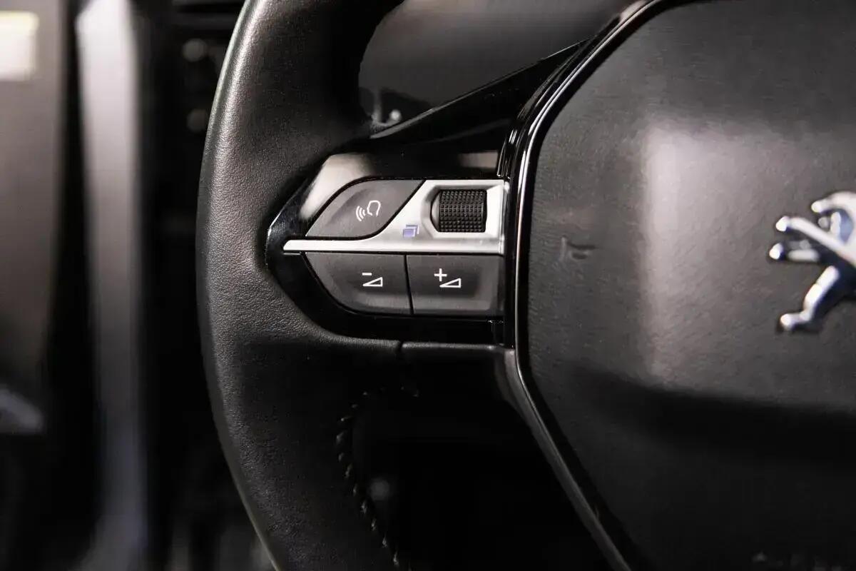 peugeot-e-208-2022-eletrico-0cc