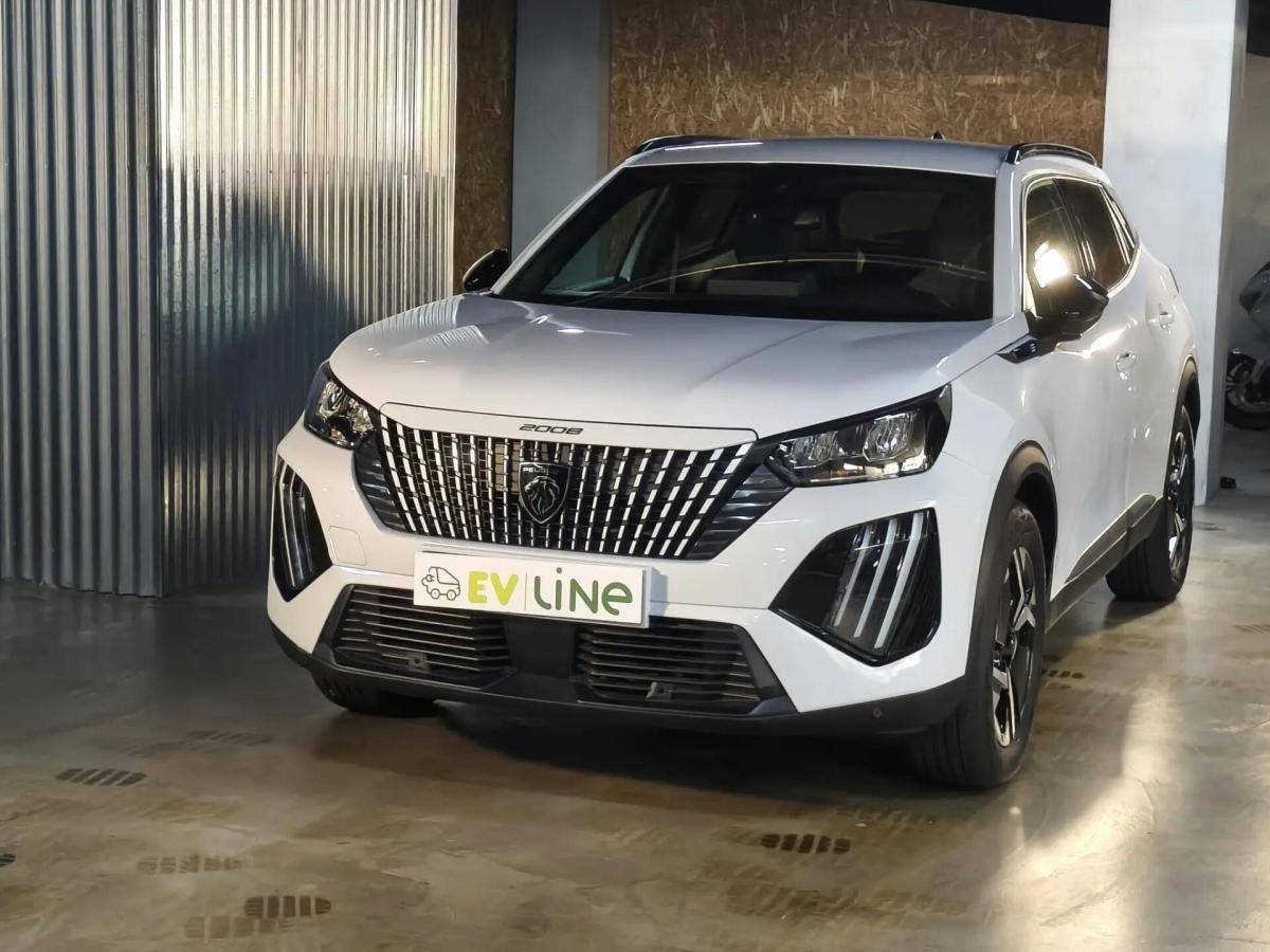 peugeot-e-2008-2025-eletrico-0cc