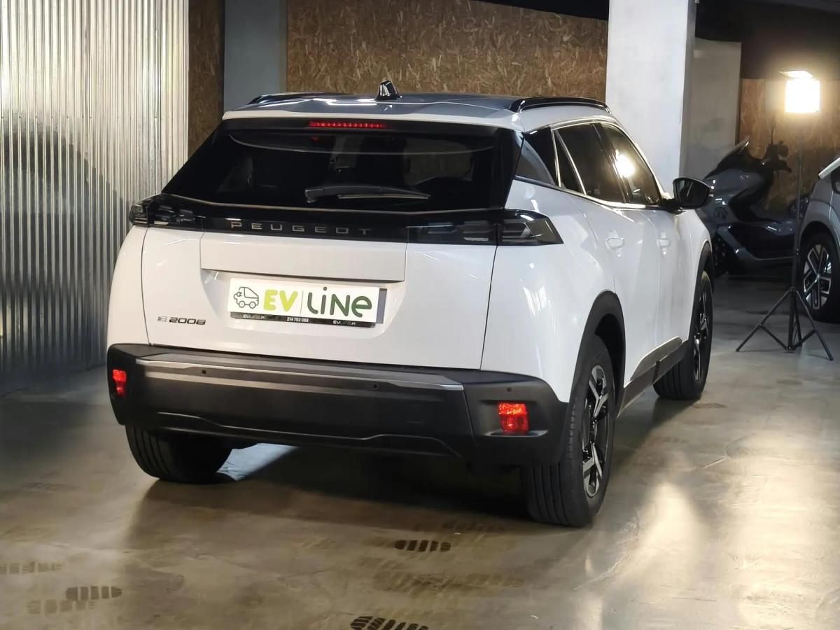 peugeot-e-2008-2025-eletrico-0cc