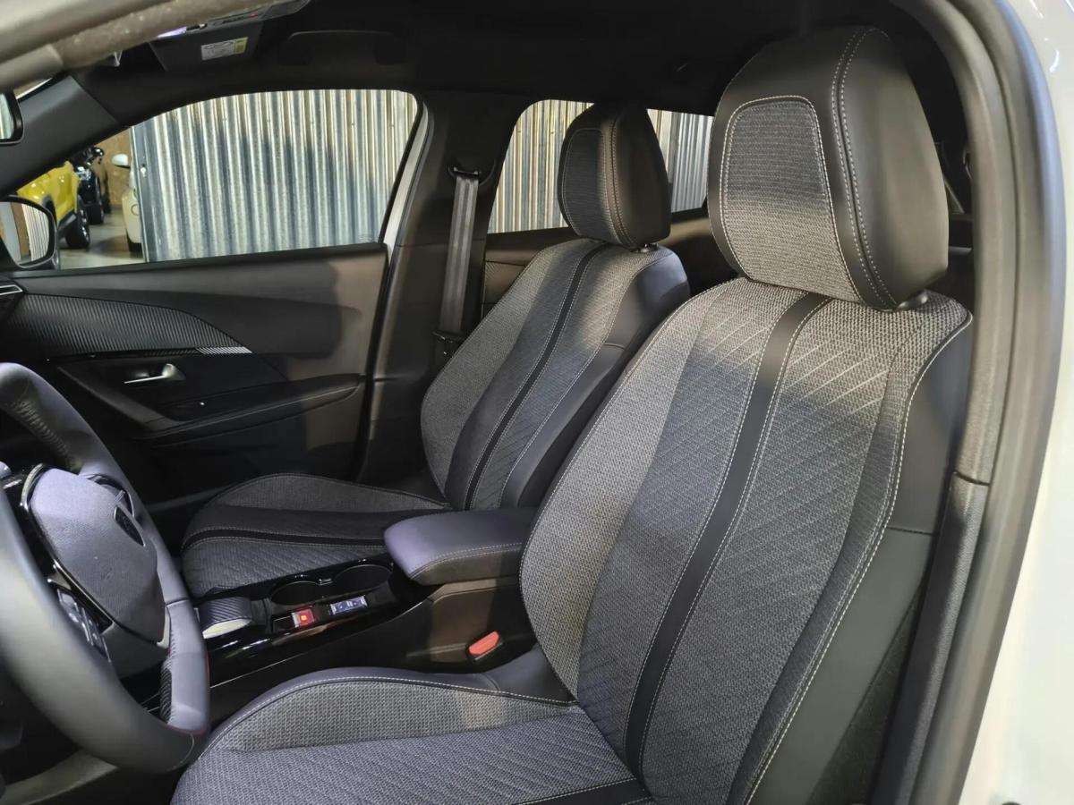 peugeot-e-2008-2025-eletrico-0cc