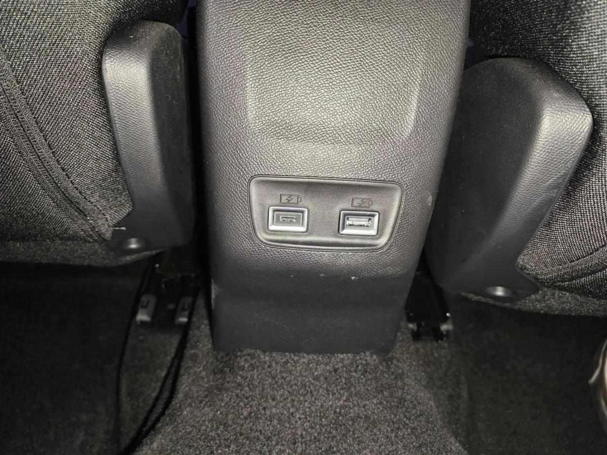peugeot-e-2008-2025-eletrico-0cc