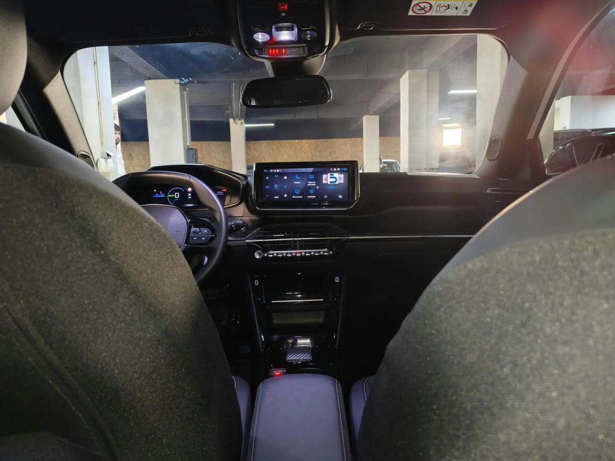 peugeot-e-2008-2025-eletrico-0cc