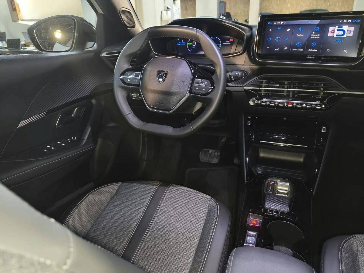 peugeot-e-2008-2025-eletrico-0cc