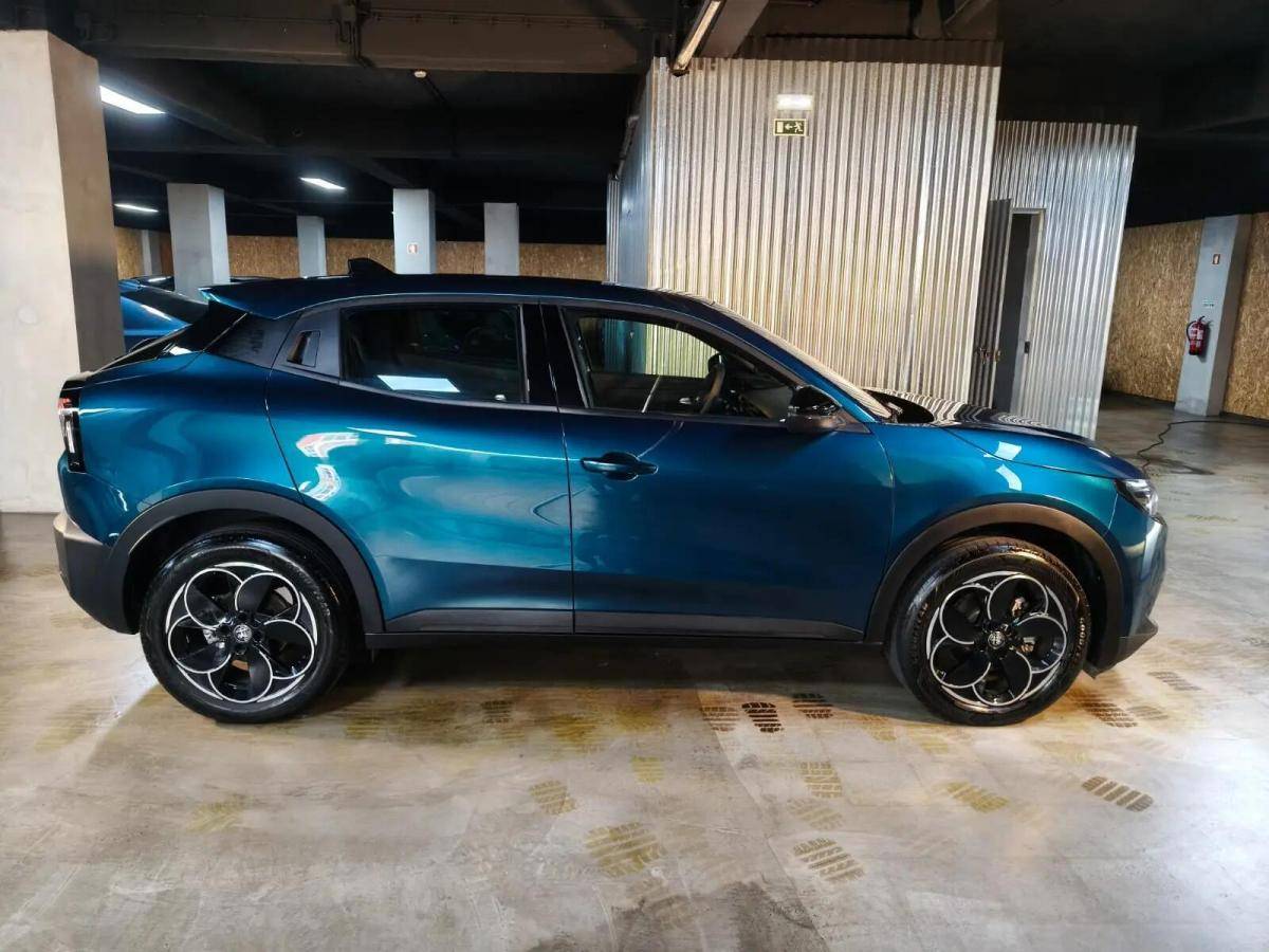 alfa-romeo-junior-2025-eletrico-0cc