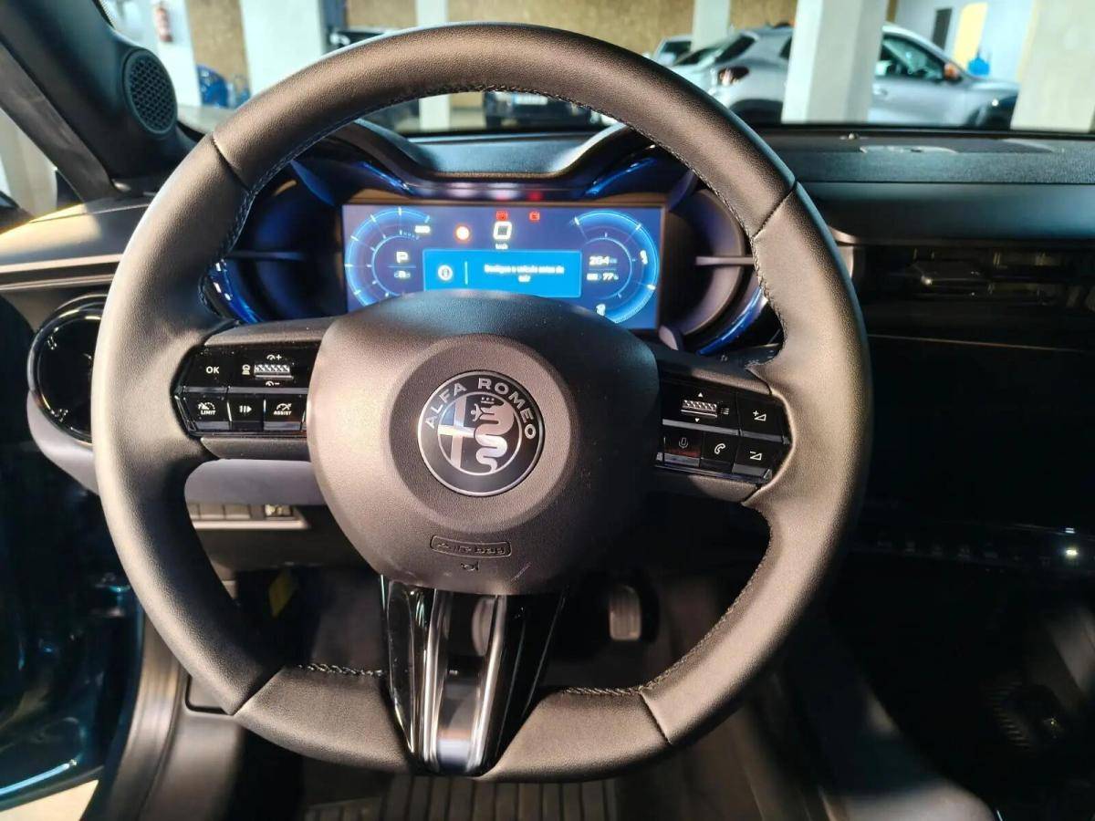 alfa-romeo-junior-2025-eletrico-0cc