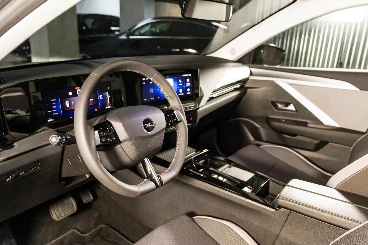 opel-astra-sport-tourer-2024-eletrico-0cc
