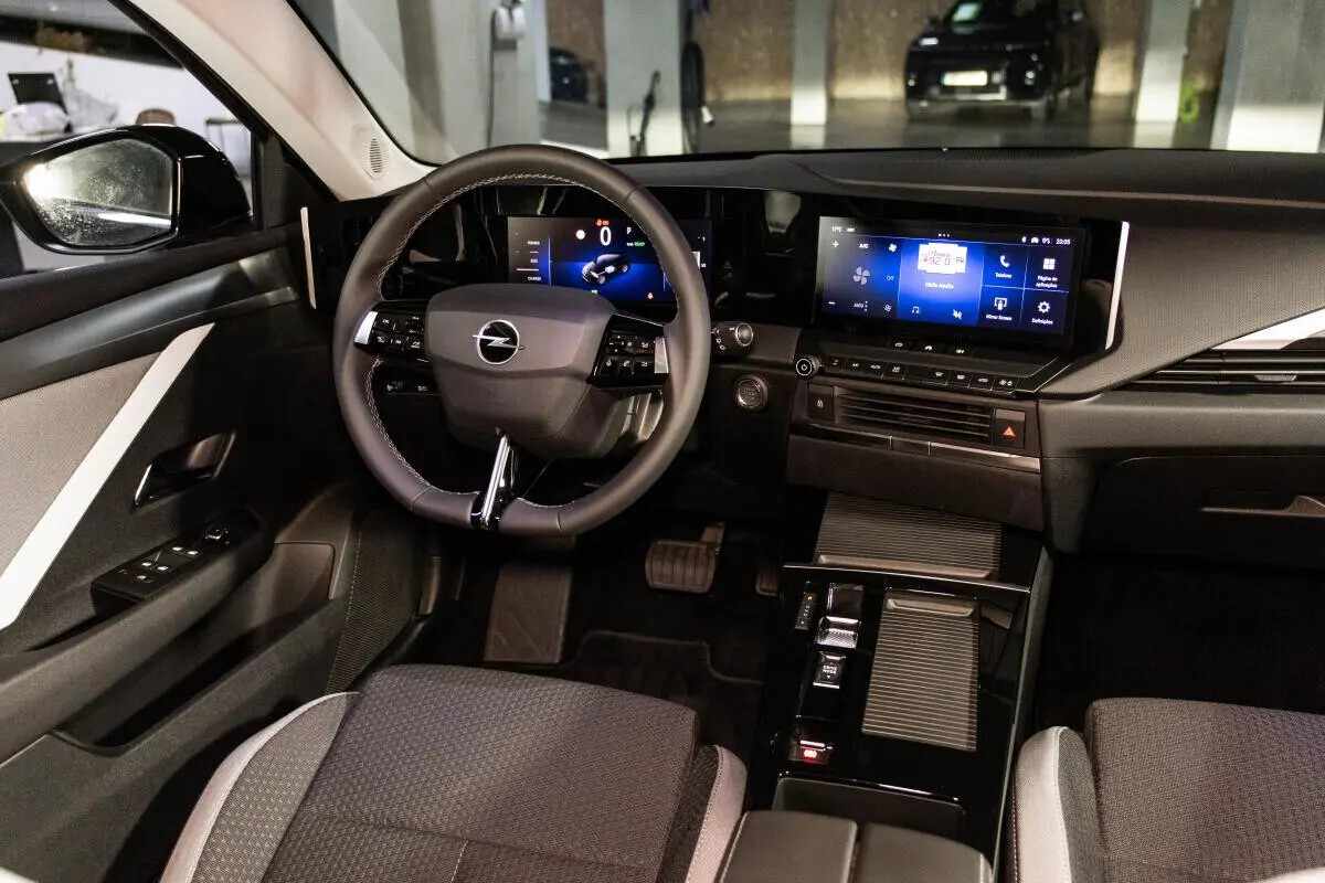 opel-astra-sport-tourer-2024-eletrico-0cc