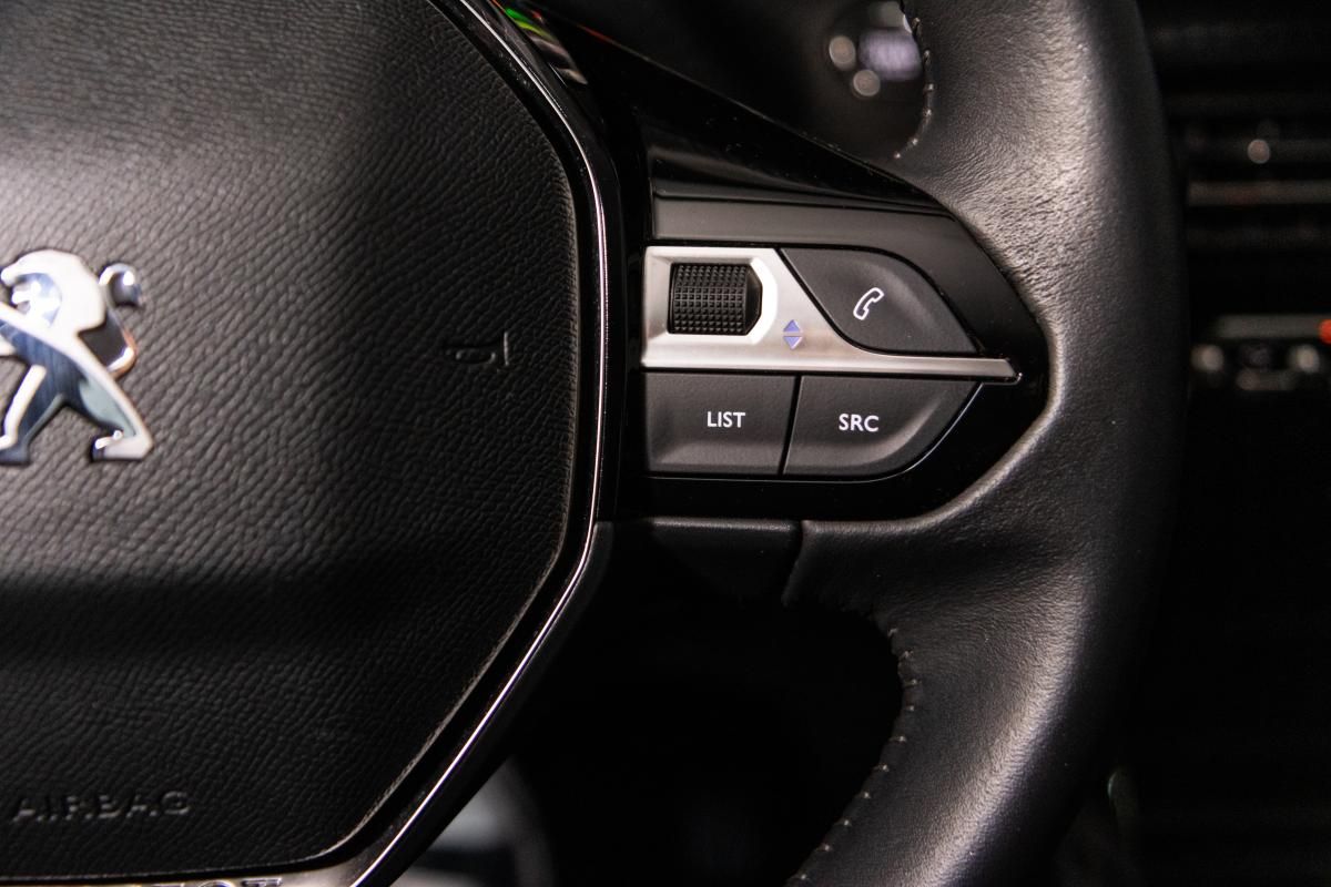 peugeot-e-208-2022-eletrico-0cc