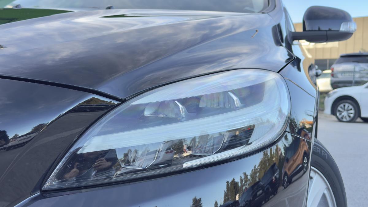 volvo-v40-2018-diesel-1969cc