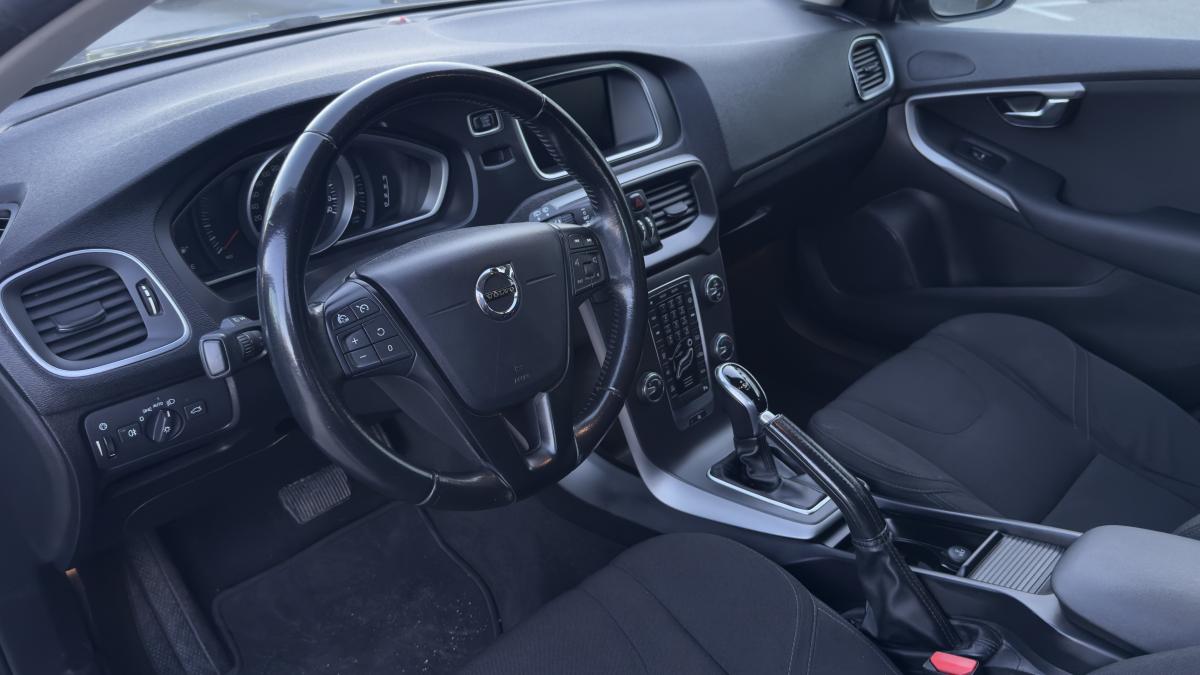 volvo-v40-2018-diesel-1969cc