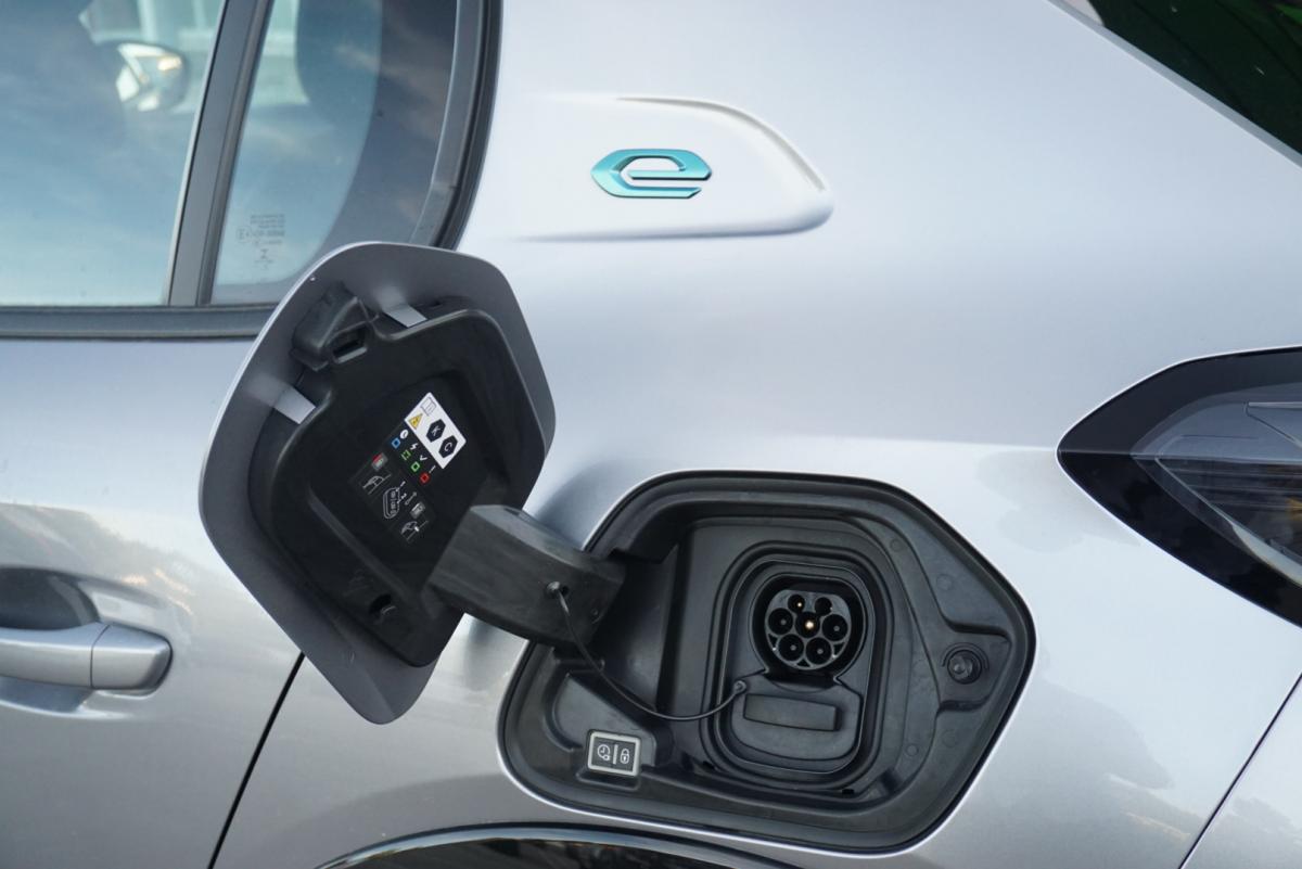 peugeot-e-208-2022-eletrico-0cc