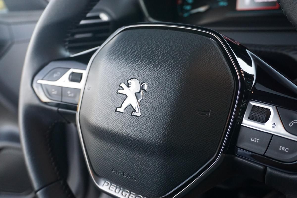 peugeot-e-208-2022-eletrico-0cc