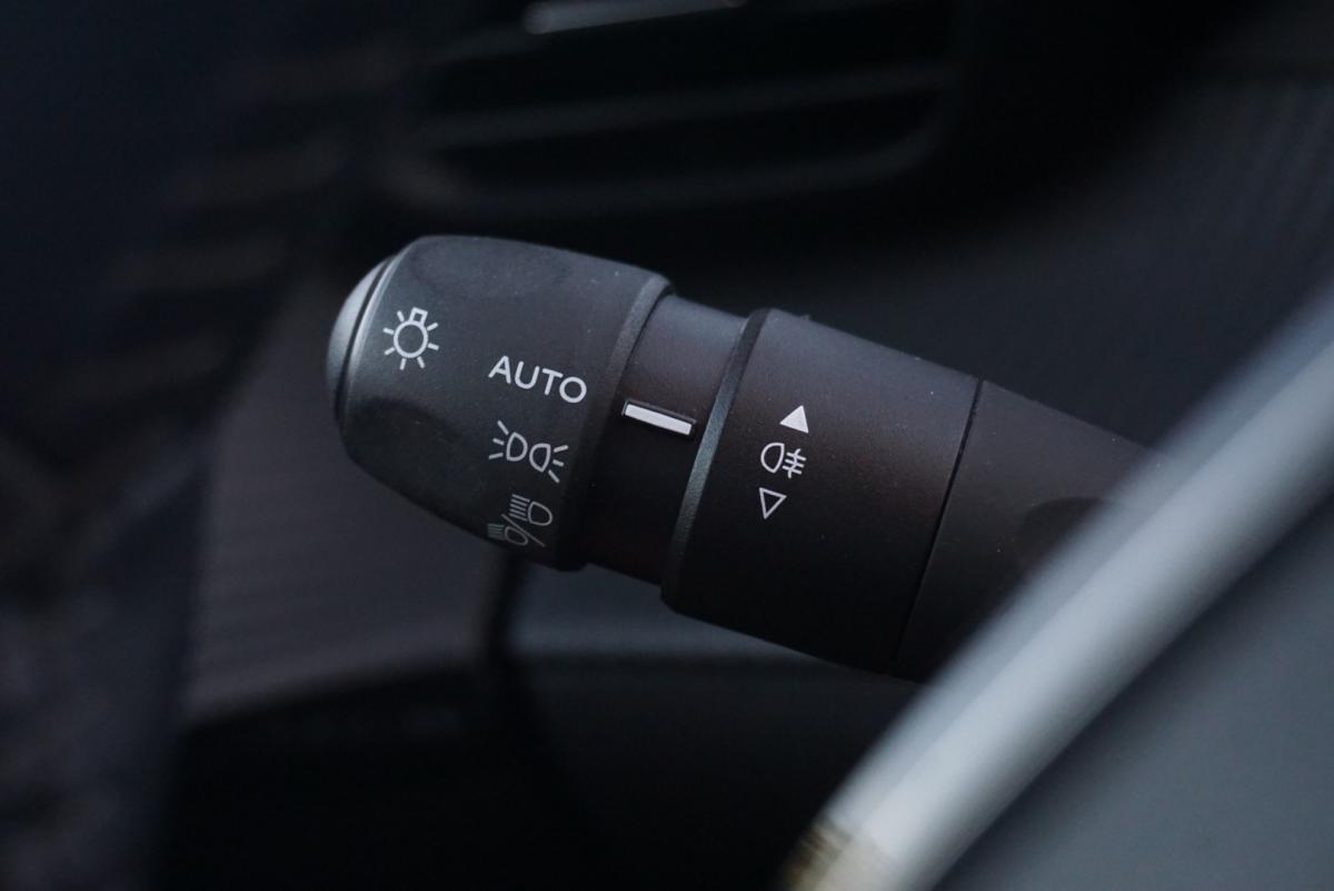 peugeot-e-208-2022-eletrico-0cc