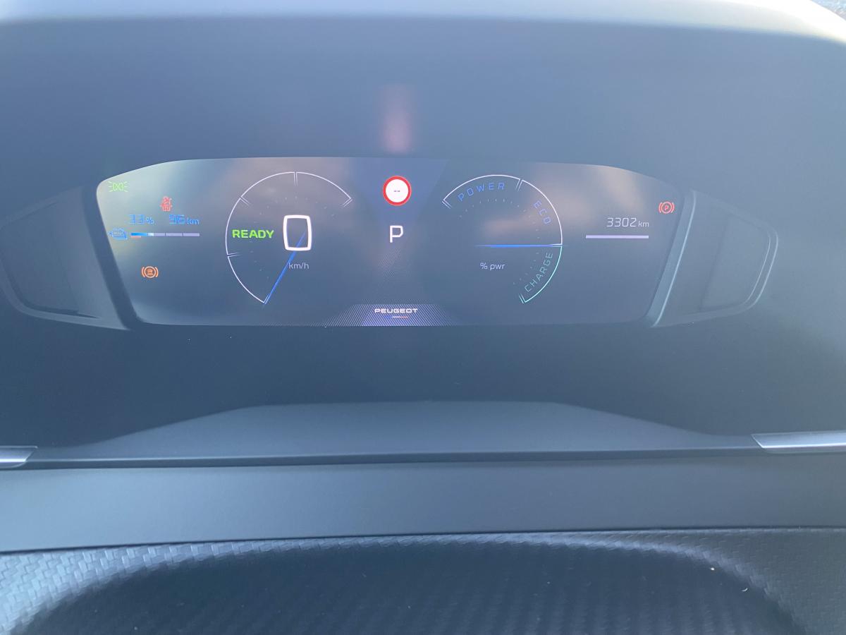 peugeot-e-2008-2025-eletrico-0cc
