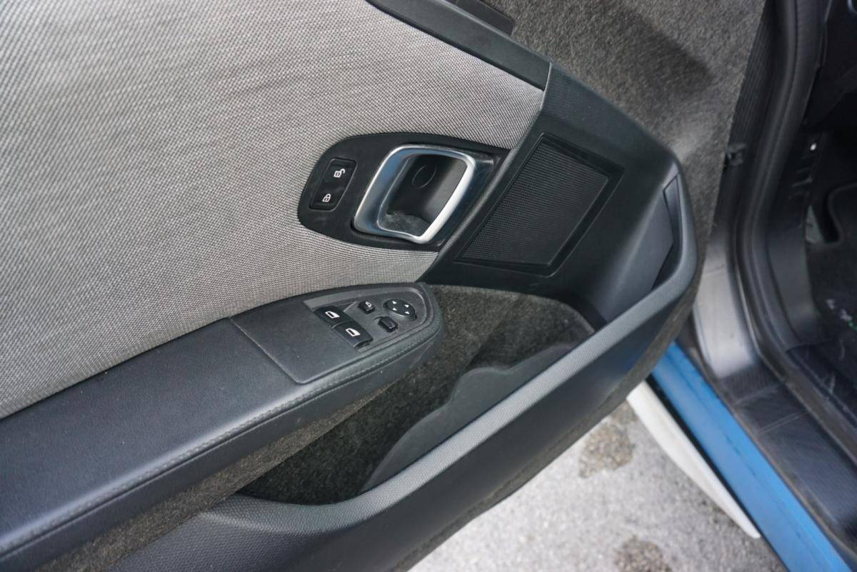 bmw-ix3-2016-hibrido-a-gasolina-647cc