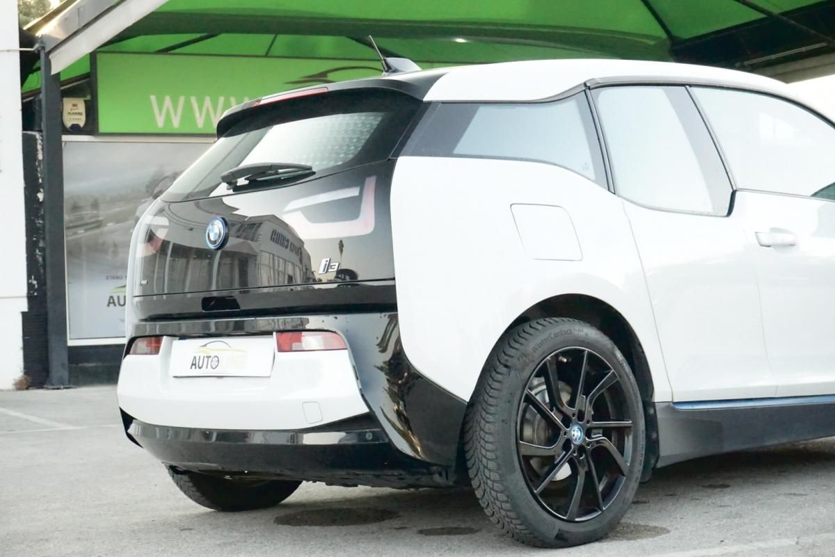 bmw-ix3-2016-hibrido-a-gasolina-647cc