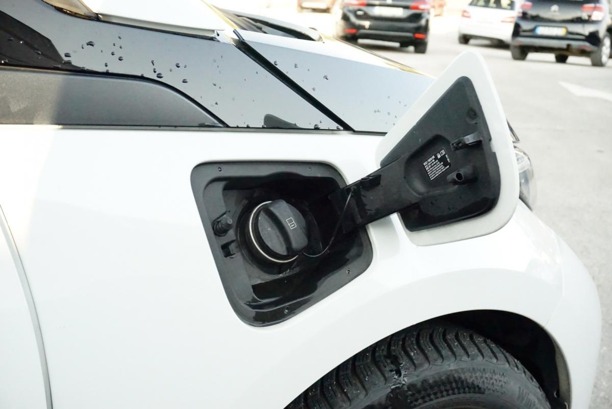 bmw-ix3-2016-hibrido-a-gasolina-647cc