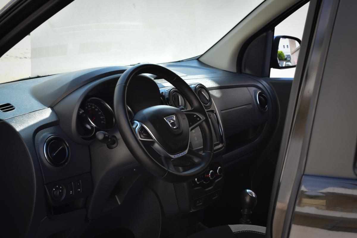 dacia-lodgy-1-5-116cv-2022-diesel-1461cc