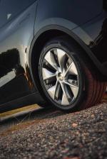 tesla-model-y-standard-range-rwd-2023-eletrico