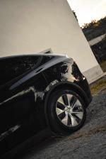 tesla-model-y-standard-range-rwd-2023-eletrico