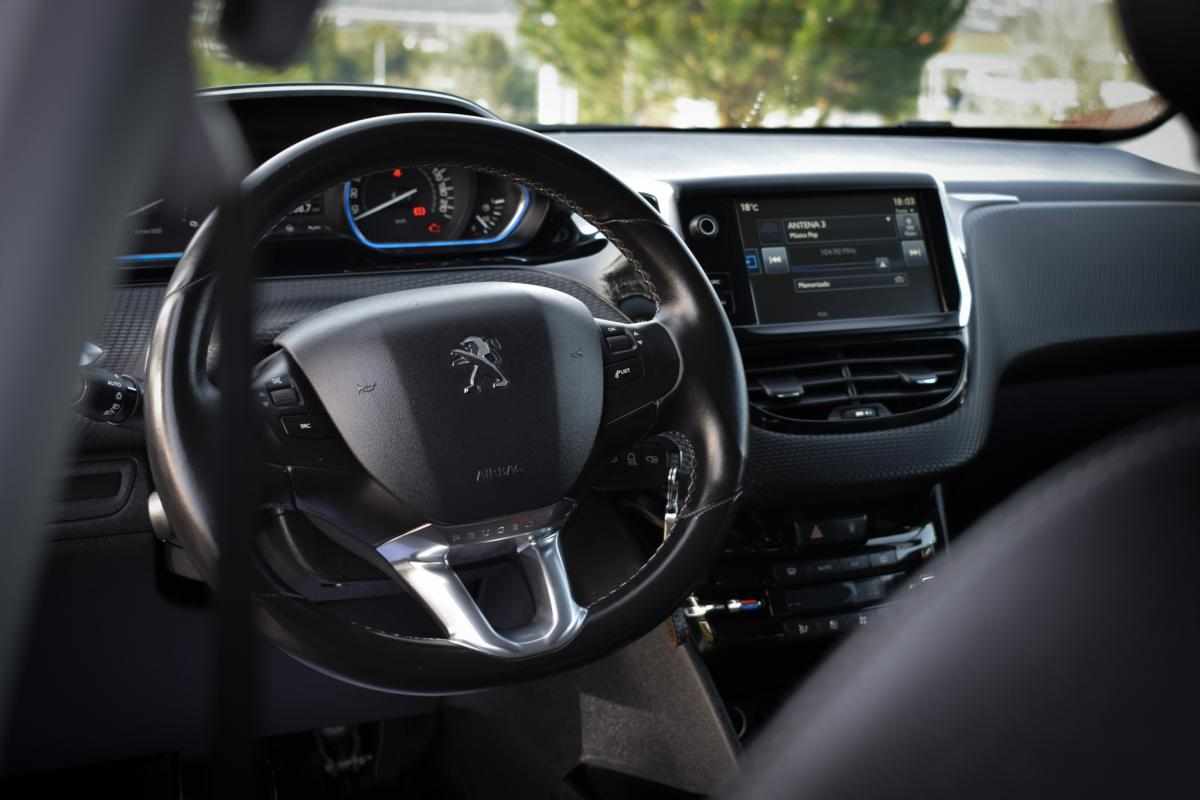 peugeot-2008-1-6-e-hdi-2015-diesel-1560cc