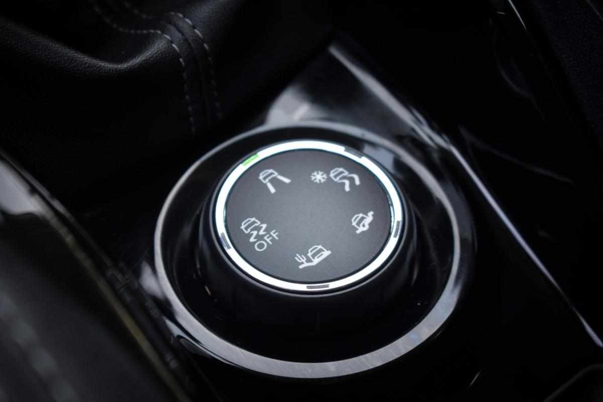 peugeot-2008-1-6-e-hdi-2015-diesel-1560cc