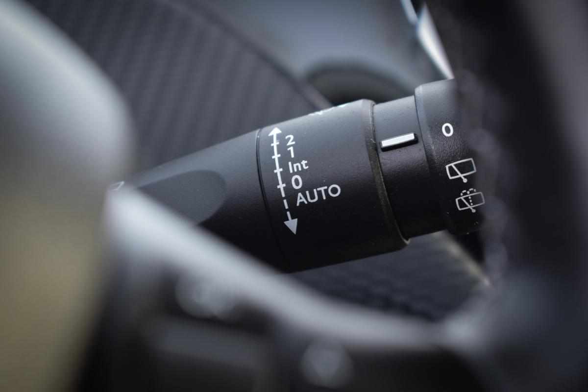 peugeot-2008-1-6-e-hdi-2015-diesel-1560cc