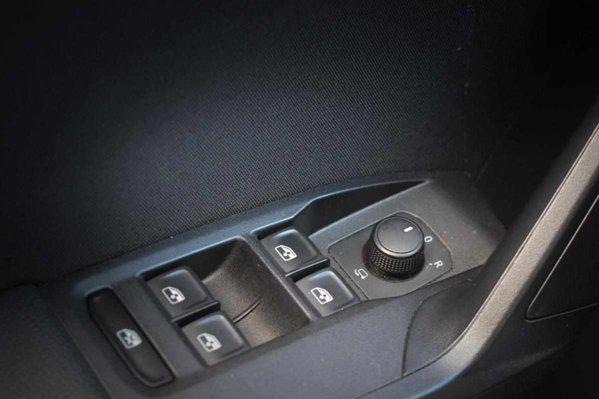 seat-arona-1-0-tsi-2022-gasolina-999cc