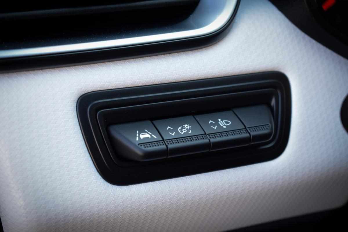 renault-clio-1-0-91cv-2022-gasolina-999cc