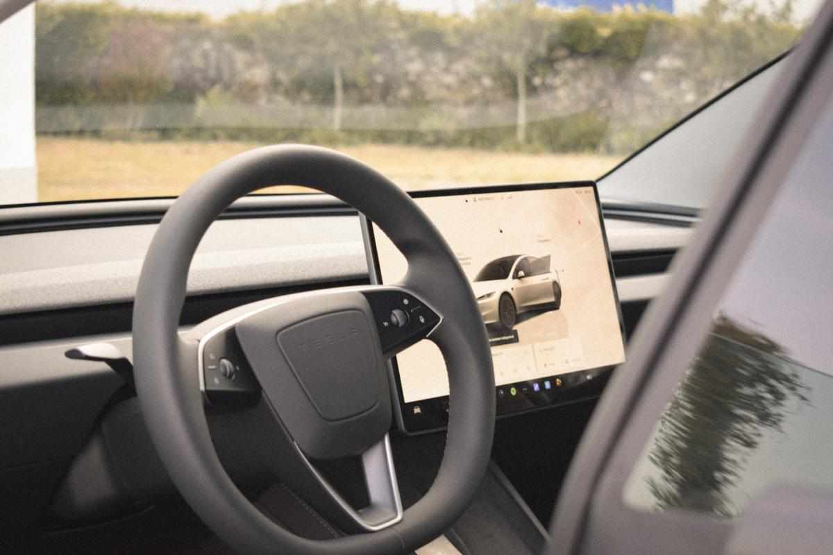 tesla-model-3-60-kwh-standard-range-2026-eletrico