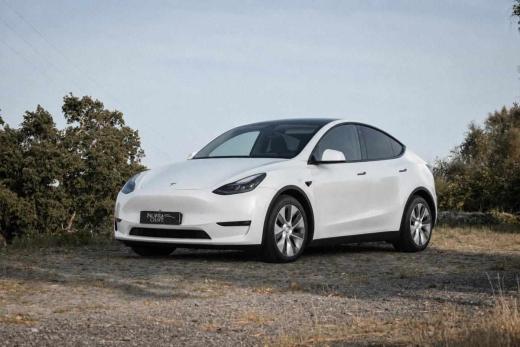 tesla-model-y-standard-range-rwd-2023-eletrico