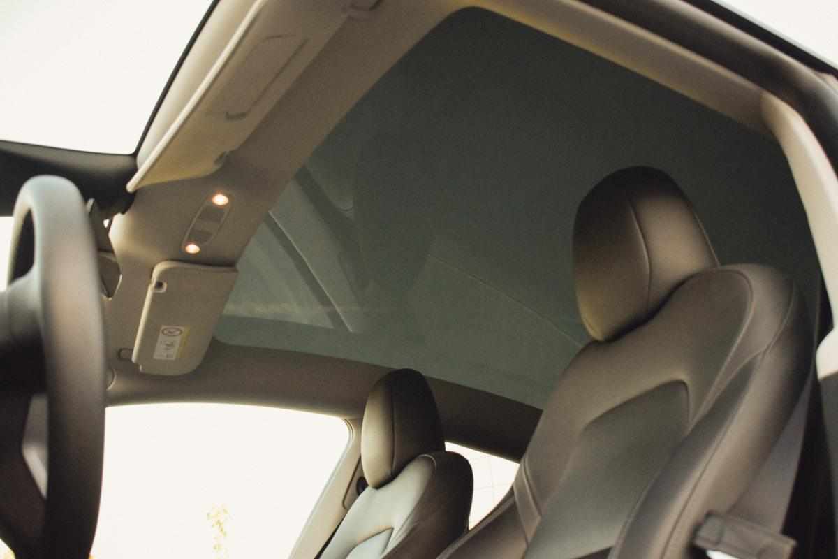 tesla-model-y-standard-range-rwd-2023-eletrico