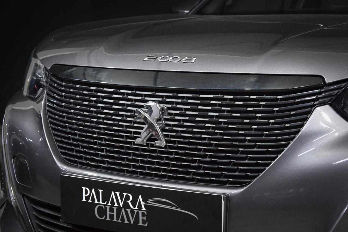 peugeot-2008-1-2-puretech-2023-gasolina-1199cc