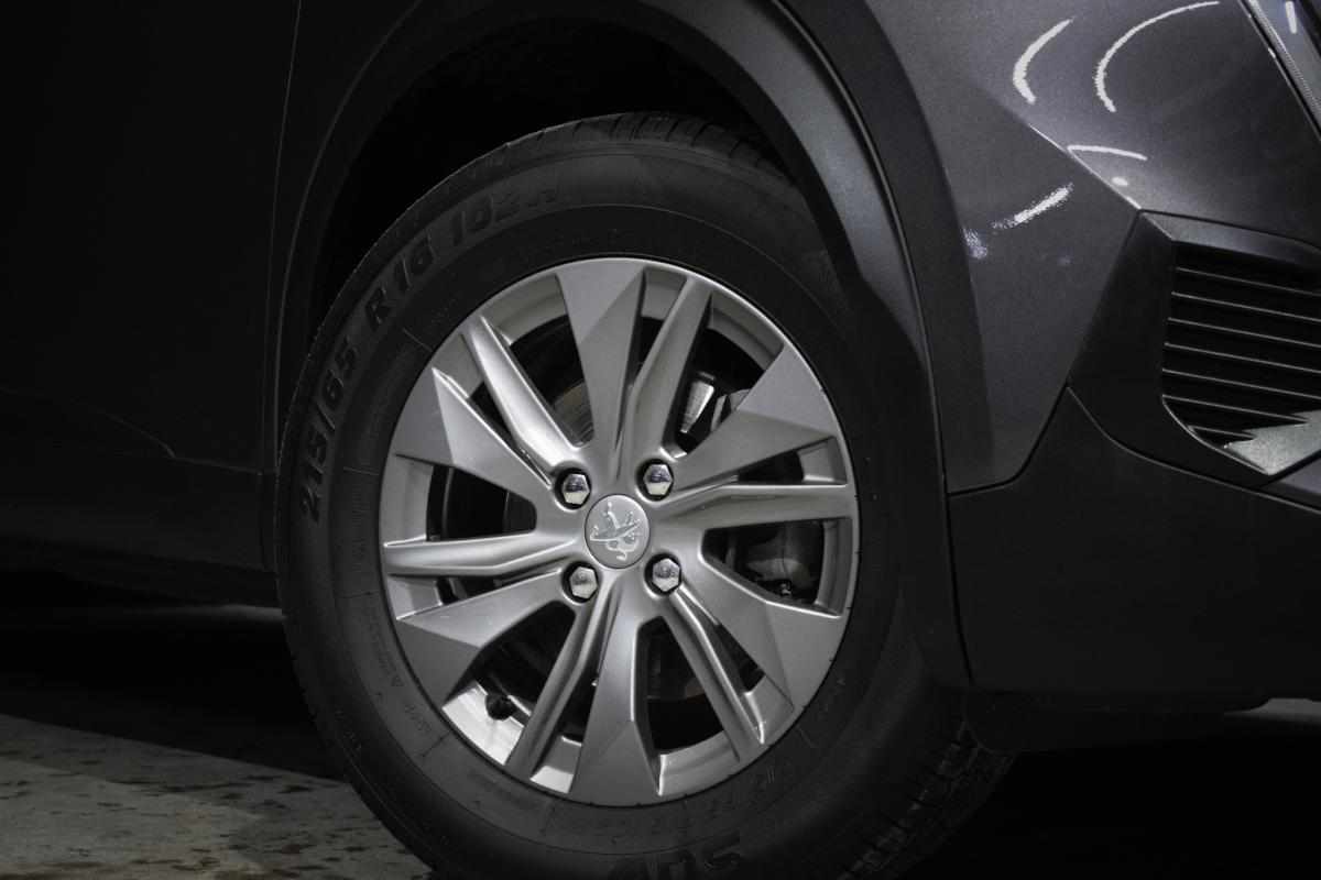 peugeot-2008-1-2-puretech-2023-gasolina-1199cc