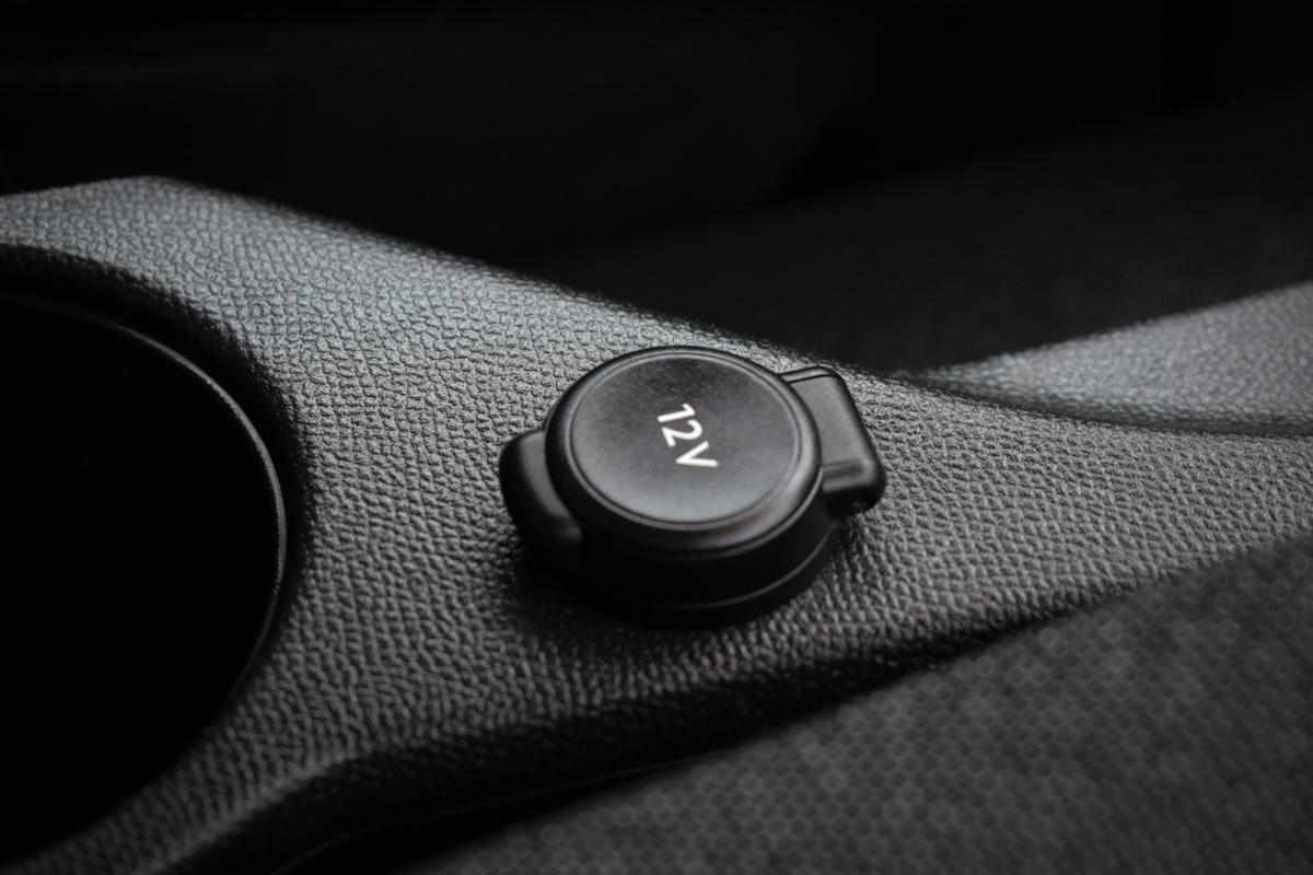 peugeot-2008-1-2-puretech-2023-gasolina-1199cc
