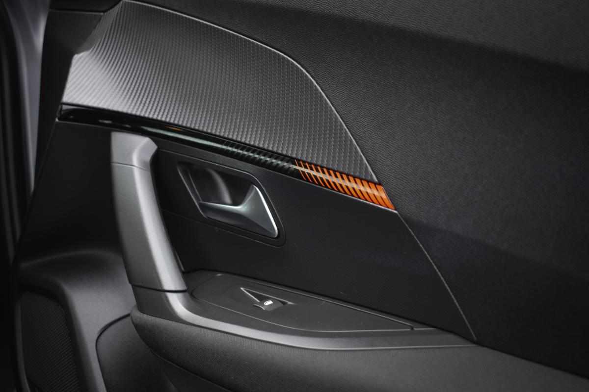 peugeot-2008-1-2-puretech-2023-gasolina-1199cc