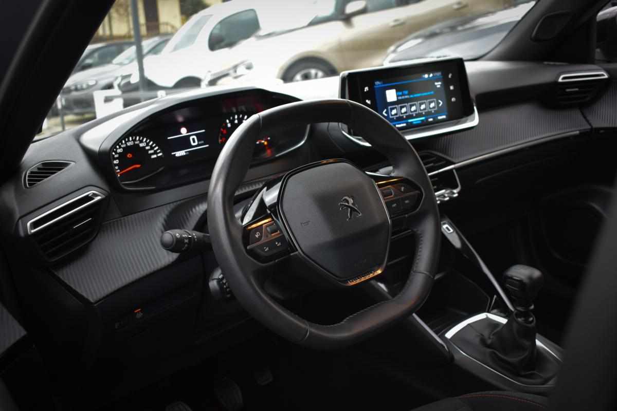 peugeot-2008-1-2-puretech-2023-gasolina-1199cc
