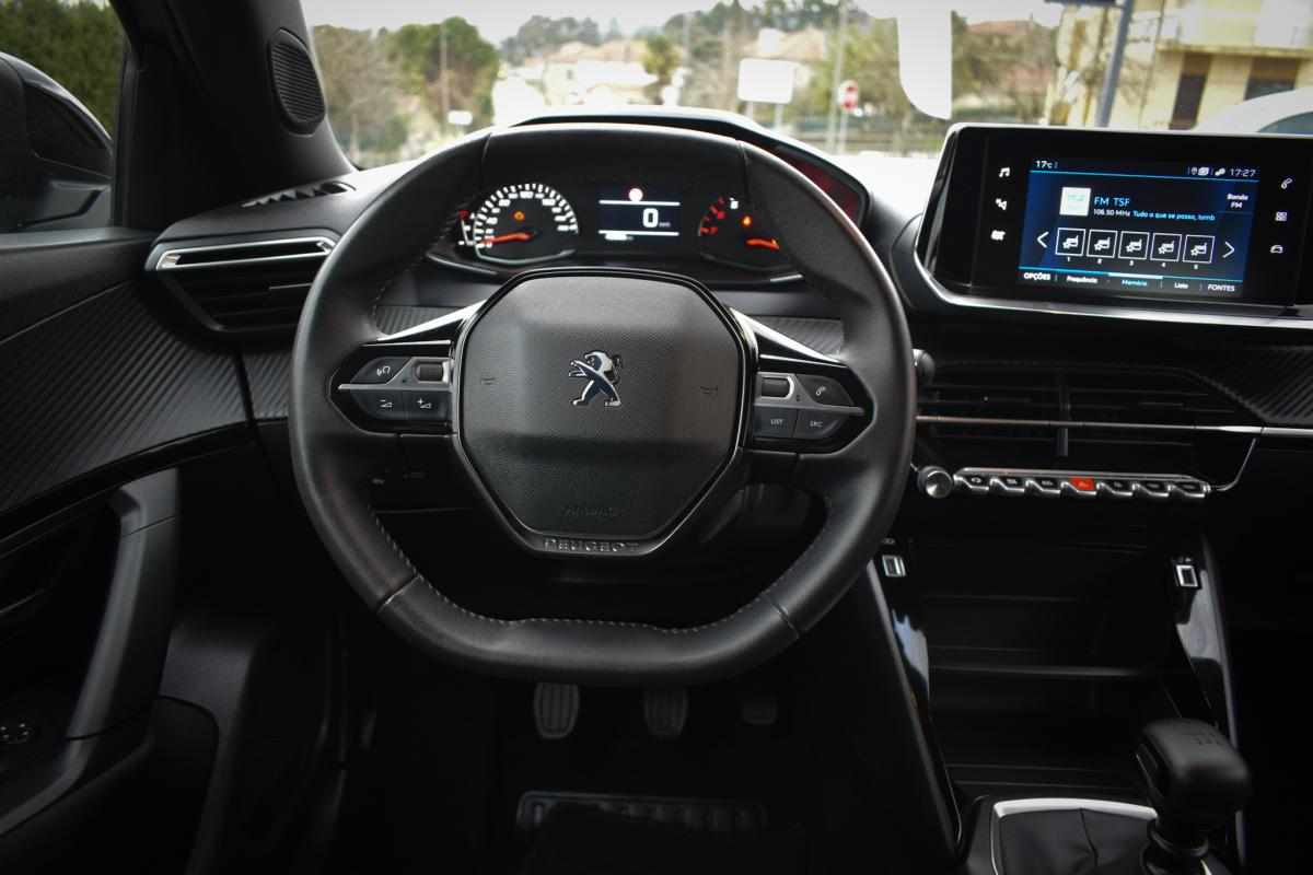 peugeot-2008-1-2-puretech-2023-gasolina-1199cc