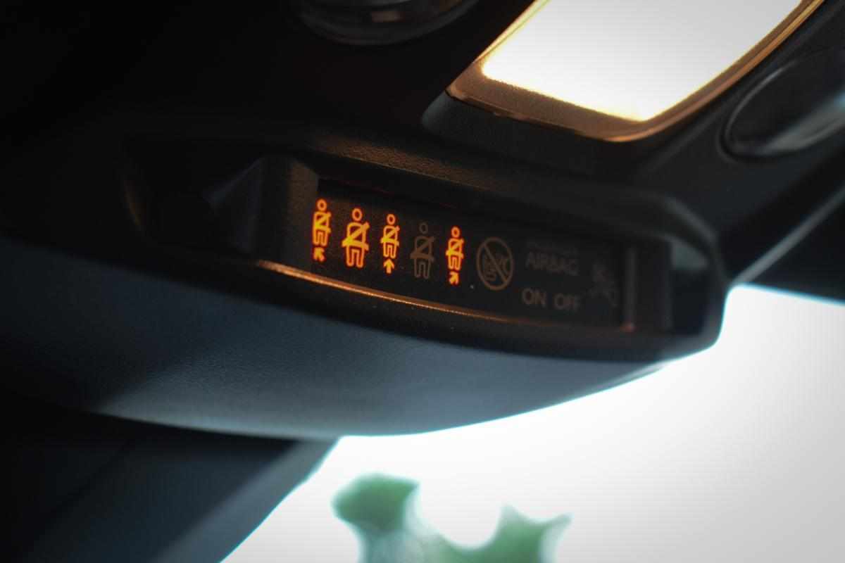 peugeot-2008-1-2-puretech-2023-gasolina-1199cc