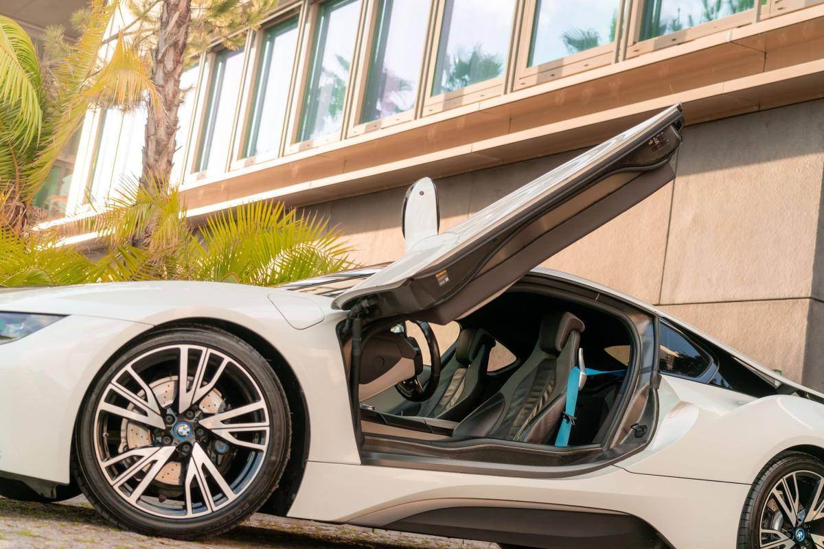 bmw-i8-2016-hibrido-a-gasolina-1500cc