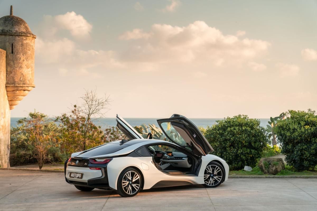 bmw-i8-2016-hibrido-a-gasolina-1500cc